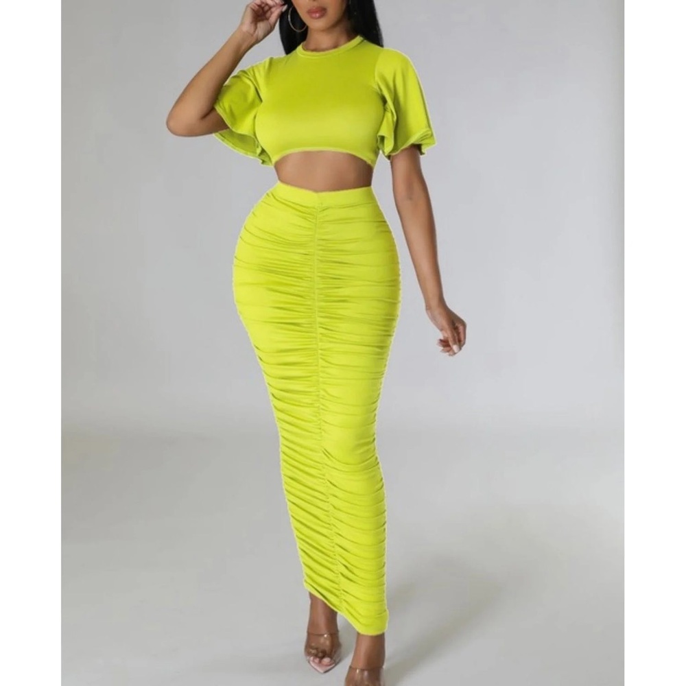 Chérie Chartreuse Crop top and Ruched Skirt Set Size Small